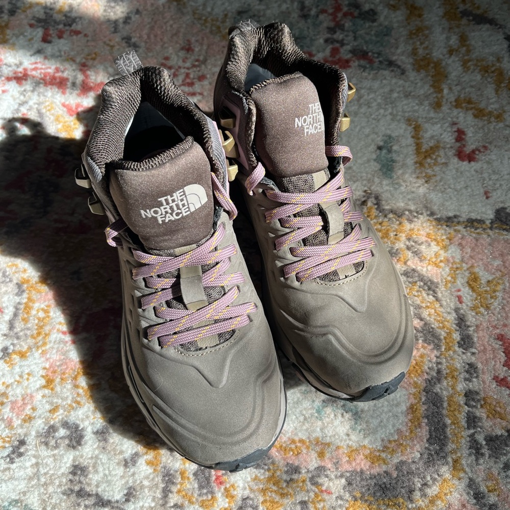 Women’s VECTIV Exploris Mid FURTURELIGHT Leather Boots